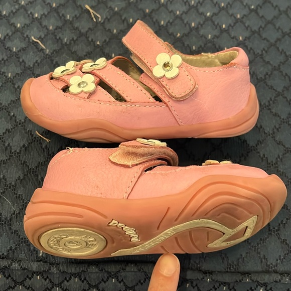 Toddler Pediped Mary Janes, Size 5.5 - Picture 8 of 12